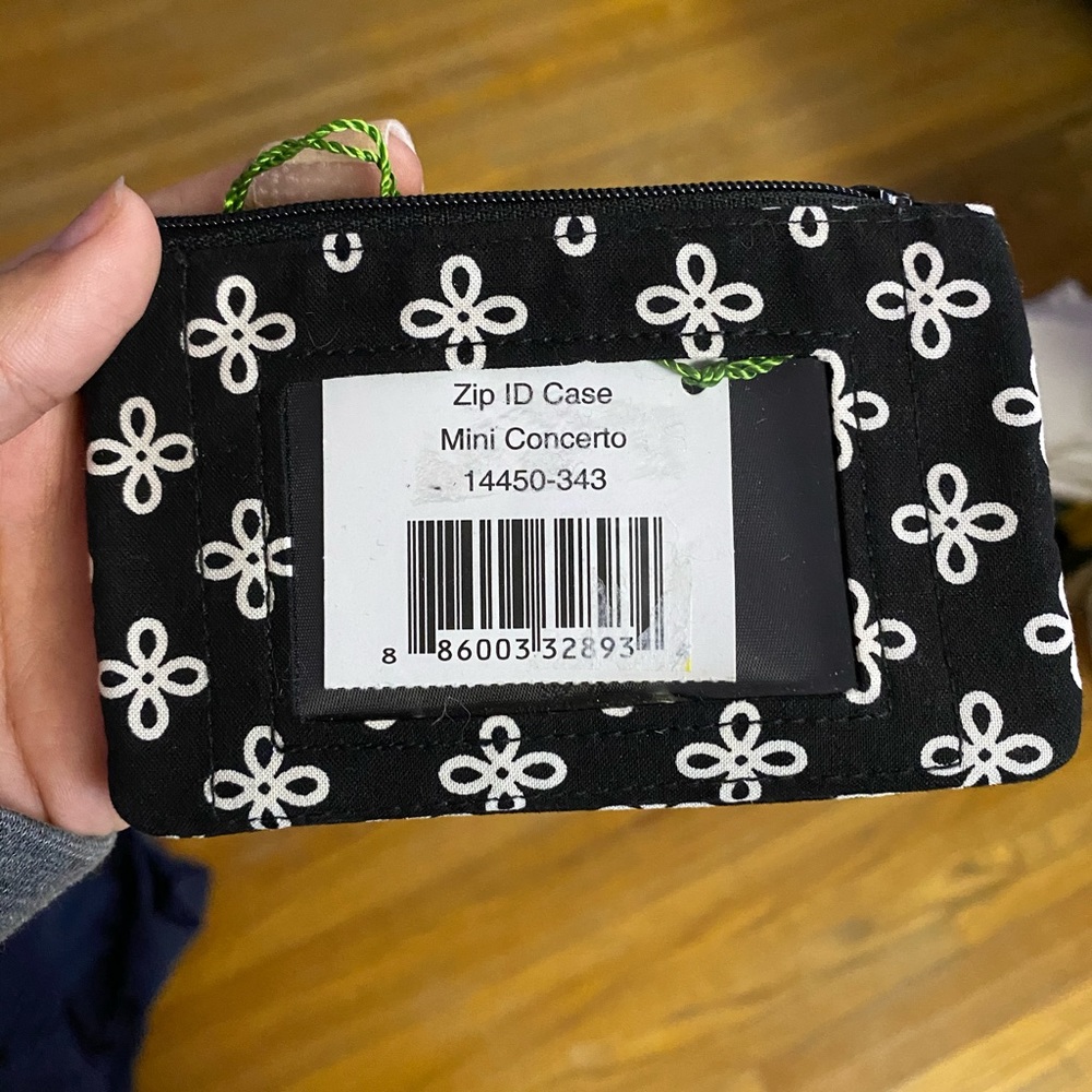 NWT Vera Bradley Card holder